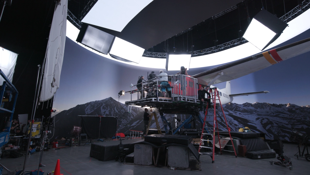 Nova P600c-filled softboxes light the gimbal and plane